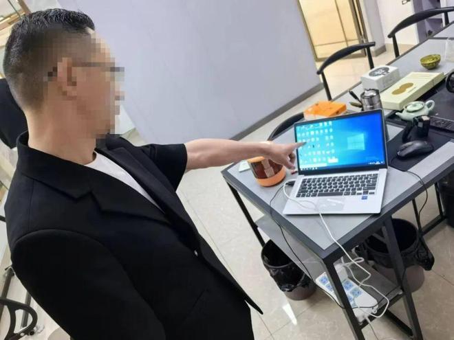 猫先生官方网站涉案400万元！男子盗卖70余万条学生信息“中间商”又层层转卖给培