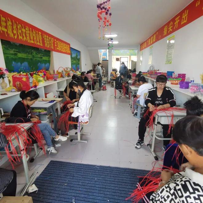 【基层动态】镇赉县妇联开展2024年城乡妇女就业创业暨“镇赉巧姐”手工编织技能提升培训活动猫先生官方网站(图3)